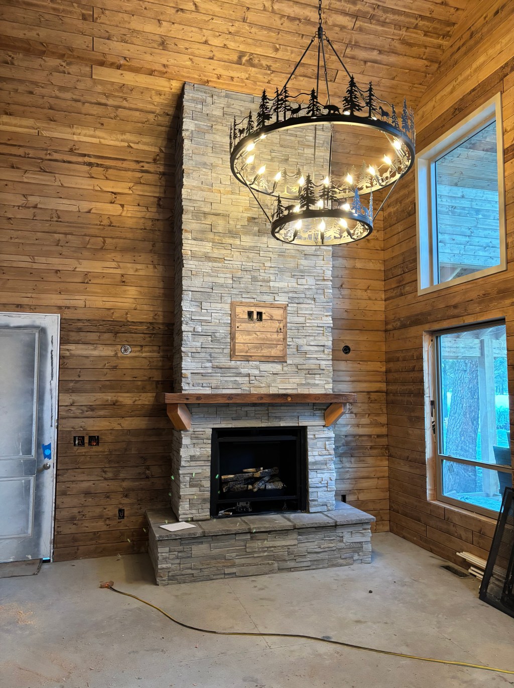 Custom interior woodwork and fireplace by Stoddard Construction in Garden Valley, Idaho